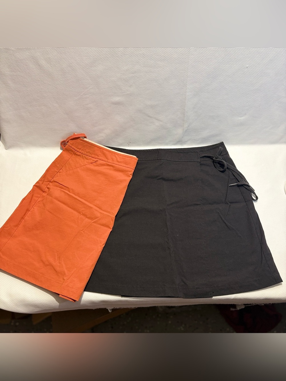Set of 2 Athleta Mini Skirt Duo in Black and Orange